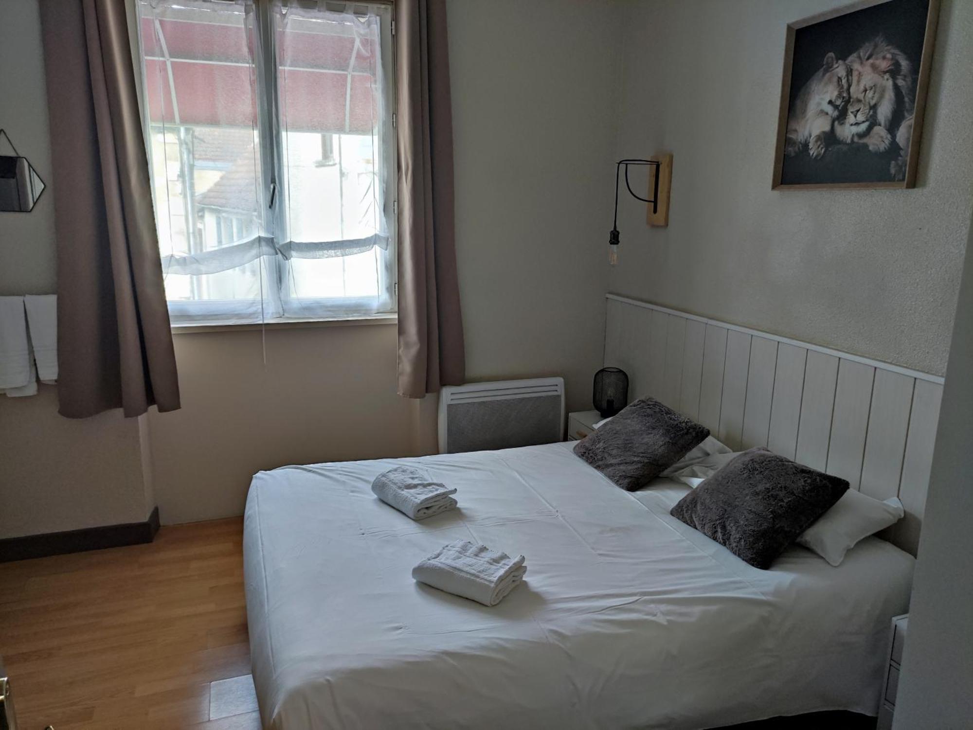 Hotel Le P'Tit Monde Montignac-Lascaux Bagian luar foto
