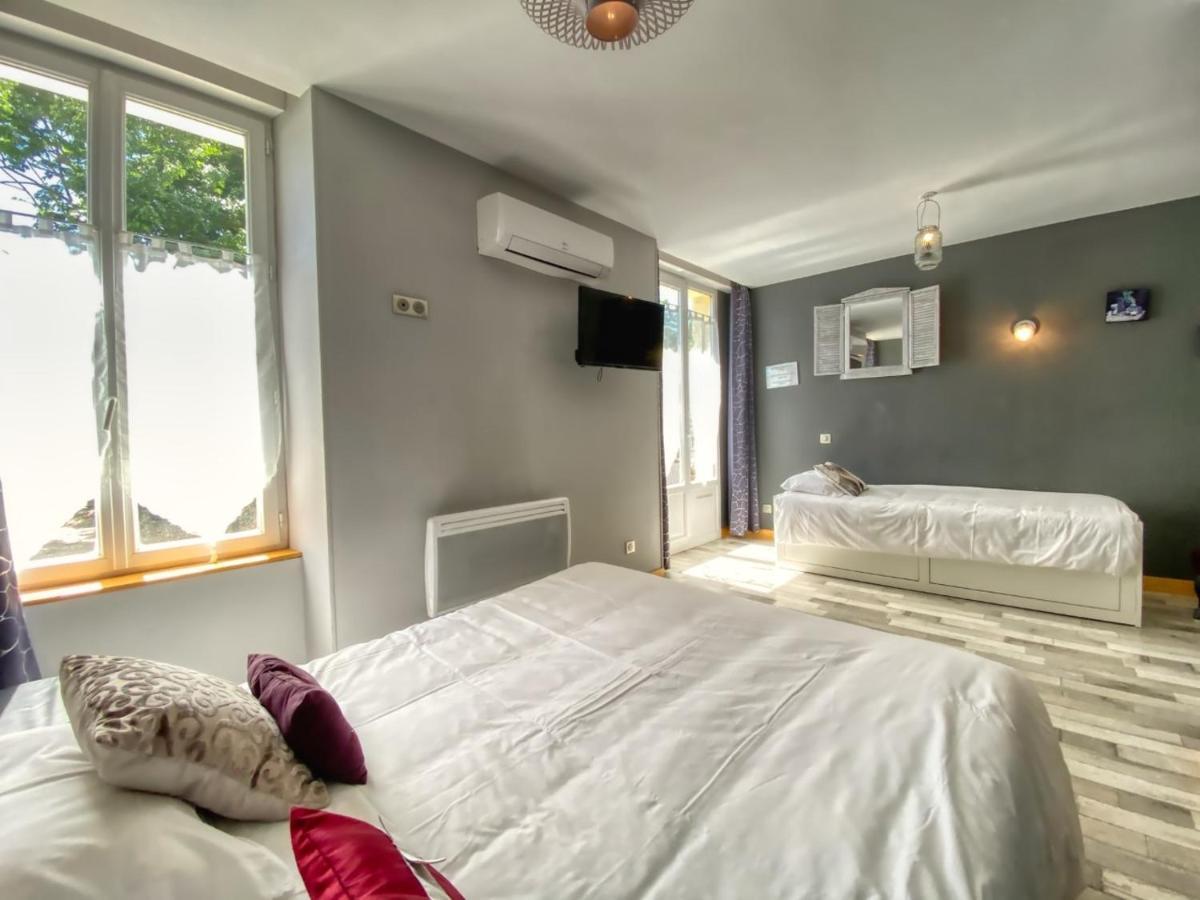 Hotel Le P'Tit Monde Montignac-Lascaux Bagian luar foto